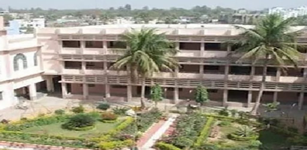 sarojini-naidu-medical-college-agra